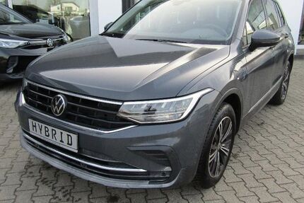 VW Tiguan 73.559 km 26.450 &euro; Emmerich am Rhein 46446