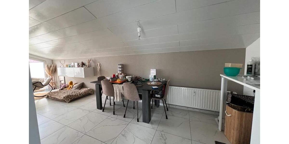 Dachgeschoßwohnung Hünxe - 4 Zimmer, 100 m&sup2;, 790&euro; | Angebot:26005016