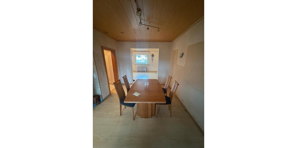 Reihenhaus Emmerich am Rhein - 6 Zimmer, 110 m&sup2;, 260.000&euro; | Angebot:23829174