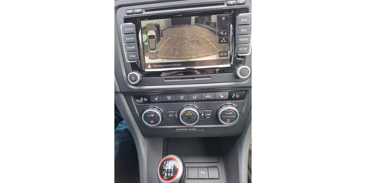 VW Golf 77.000 km 16.200 &euro; Kalkar 47546