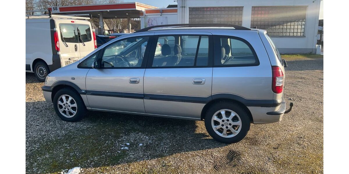 Opel Zafira 303.000 km 2.990 &euro; Kalkar 47546