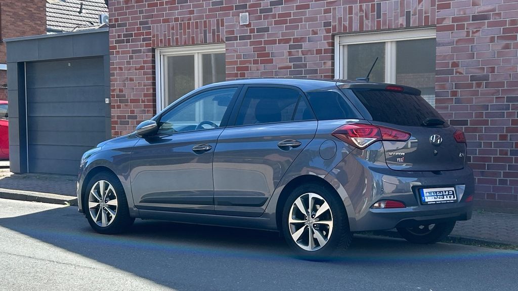 Hyundai i20 92.400 km 8.200 &euro; Bocholt 46397