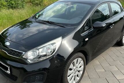 Kia Rio 115.323 km 5.900 &euro; Emmerich am Rhein 46446