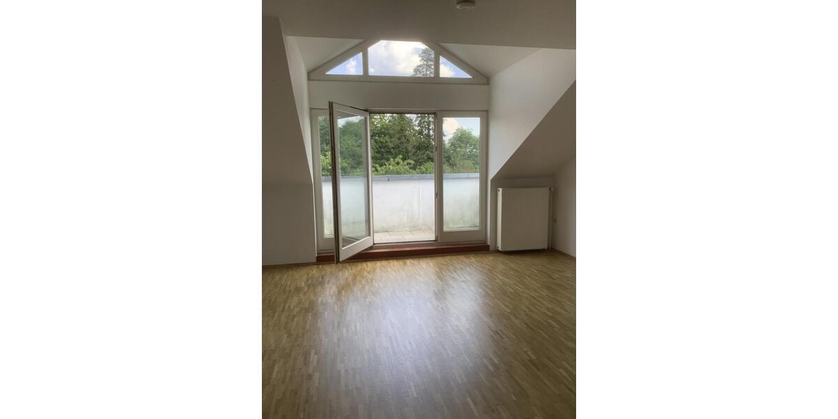 Dachgeschoßwohnung Vreden - 6 Zimmer, 170 m&sup2;, 1.300&euro; | Angebot:25253024
